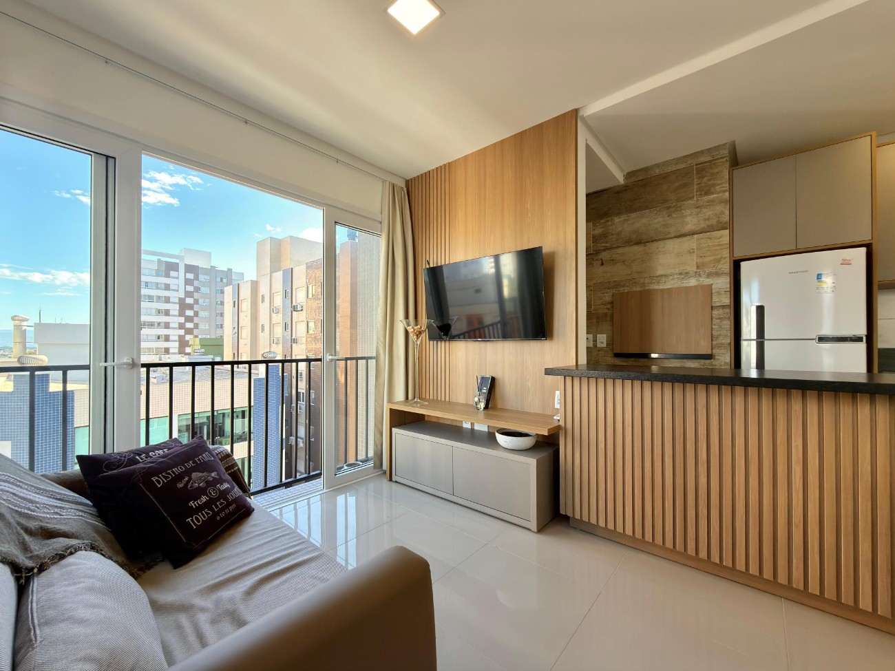 Apartamento 2 dormitórios à venda no bairro Zona Nova em Capão Da Canoa - imovel D027